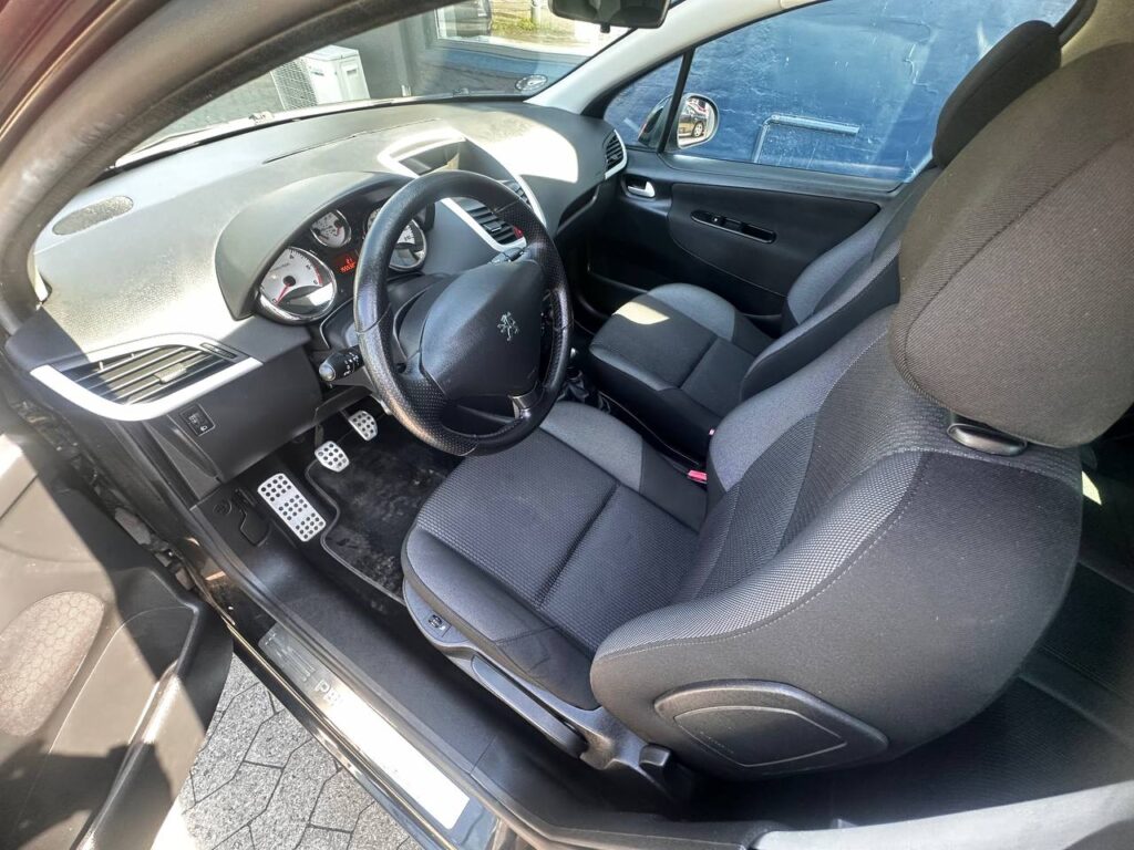 Peugeot 207 1,6 HDi