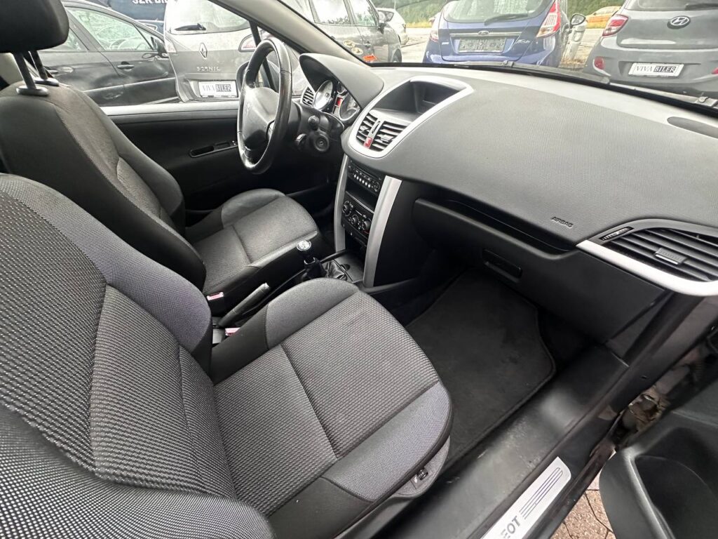Peugeot 207